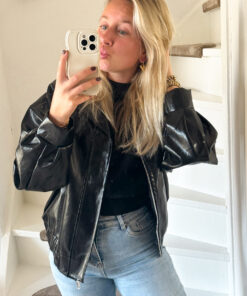ZWARTE BOMBER LAK