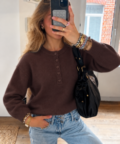 LIVIA TOPJE BRUIN